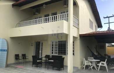 Imagem: A casa possui 4 Dormitórios, 1 Banheiro, 3 Vagas na garagem