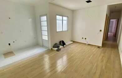 Imagem: O apartamento possui 3 Dormitórios, 1 Banheiro, 2 Vagas na