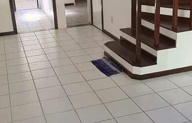 Imagem: A casa em condomínio possui 3 Dormitórios, 3 Banheiros e 2