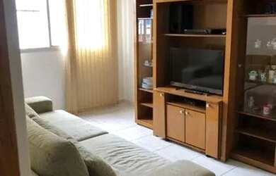 Imagem: O apartamento possui 2 Dormitórios, 1 Banheiro, 1 Vaga na garagem