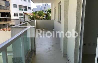 Imagem: O apartamento possui 3 Dormitórios, 4 Banheiros, 3 Vagas na