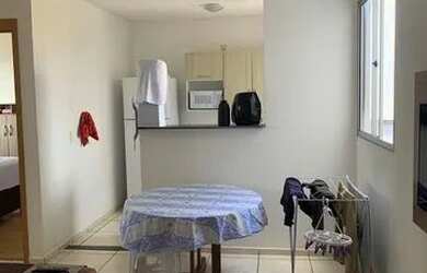 Imagem: O apartamento possui 2 Dormitórios, 1 Banheiro, 1 Vaga na garagem