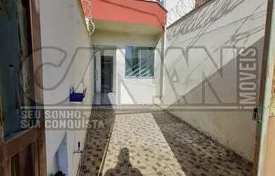 Imagem: A casa possui 2 Dormitórios, 1 Banheiro, 1 Vaga na garagem