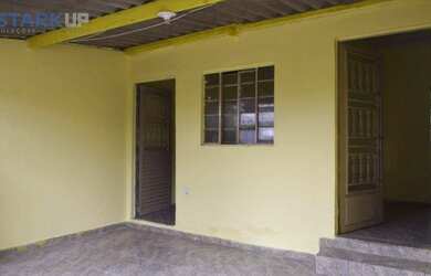 Imagem: A casa possui 2 Dormitórios, 1 Banheiro, 1 Vaga na garagem