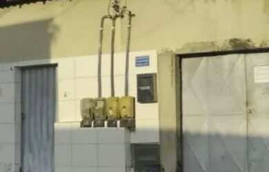 Imagem: A casa possui 3 Dormitórios, 4 Banheiros, 1 Vaga na garagem