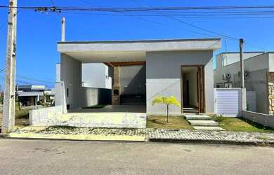 Imagem: A casa em condomínio possui 3 Dormitórios, 3 Banheiros, 120m²