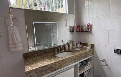 Imagem 2: Casa Reformada em Rua Nobre na Castelania