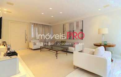 Imagem: A casa possui 4 Dormitórios, 5 Banheiros, 4 Vagas na garagem