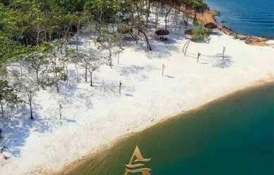 Imagem: O terreno possui 800m² de Área e está localizado em Centro