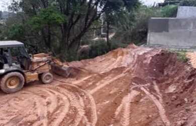 Imagem 2: Terreno esquina - OPORTUNIDADE