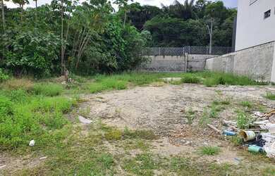 Imagem: O terreno possui 250m² de Área e está localizado em Ponta