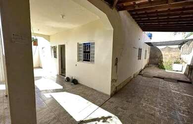 Imagem 2: Casa em Montes Claros, no bairro Vera Cruz, à venda