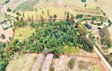 Imagem: O terreno possui 24.200m² de Área e está localizado em Área