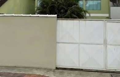 Imagem: A casa possui 3 Dormitórios, 1 Banheiro e está localizado