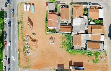 Imagem: O terreno possui 2.490m² de Área e está localizado em Vila