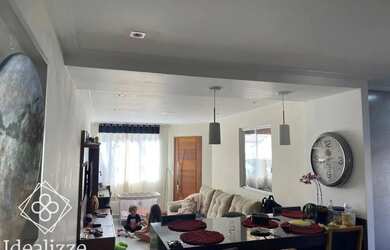 Imagem: A casa possui 2 Dormitórios, 1 Banheiro, 1 Vaga na garagem