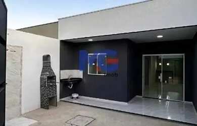 Imagem: A casa possui 3 Dormitórios, 1 Banheiro, 1 Vaga na garagem