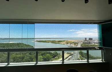 Imagem: O apartamento possui 4 Dormitórios, 5 Banheiros, 4 Vagas na