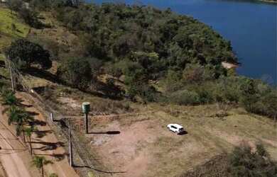 Imagem: O terreno possui 2501m² de Área e está localizado em Asa