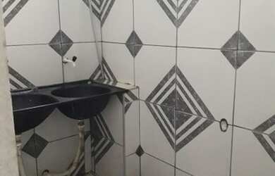 Imagem 3: Aluga se. 1 Vaga na garageme1 Dormitório