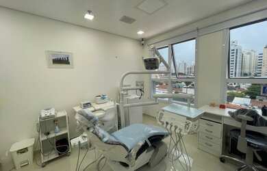 Imagem: O depósito possui 1 Vaga na garagem, 33m² de Área e está