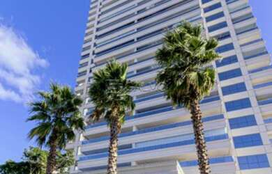 Imagem: O apartamento possui 4 Dormitórios, 5 Banheiros, 4 Vagas na