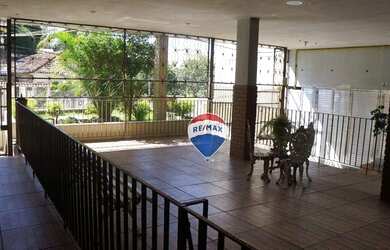 Imagem: O apartamento possui 2 Dormitórios, 1 Banheiro, 2 Vagas na