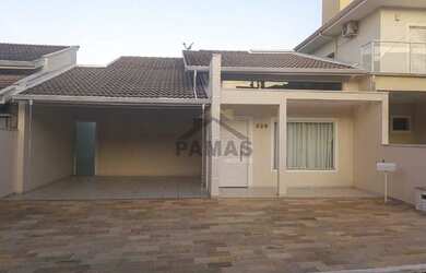 Imagem: A casa em condomínio possui 3 Dormitórios, 2 Banheiros, 2