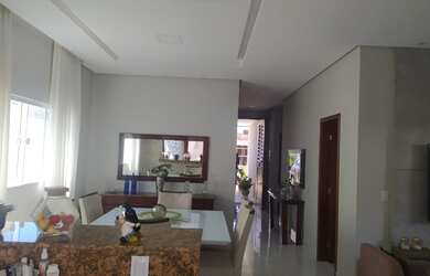 Imagem: A casa em condomínio possui 3 Dormitórios, 3 Banheiros, 4