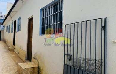 Imagem: A casa possui 3 Dormitórios, 2 Banheiros, 2 Vagas na garagem