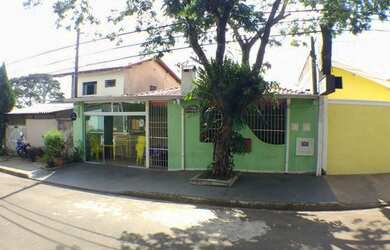 Imagem: A casa possui 2 Dormitórios, 3 Banheiros e 213m² de Área