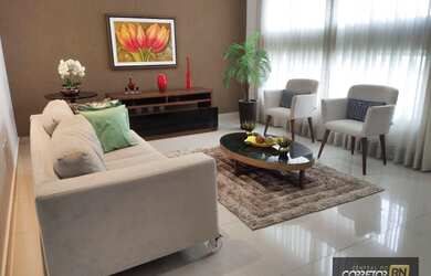 Imagem: A casa em condomínio possui 4 Dormitórios, 4 Banheiros, 4