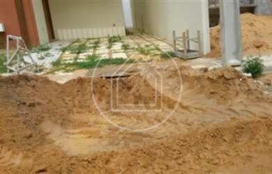 Imagem: O terreno possui 200m² de Área e está localizado em Santa