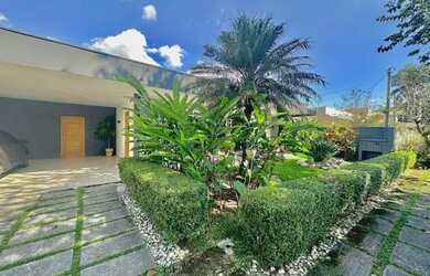 Imagem: A casa em condomínio possui 3 Dormitórios, 3 Banheiros, 4