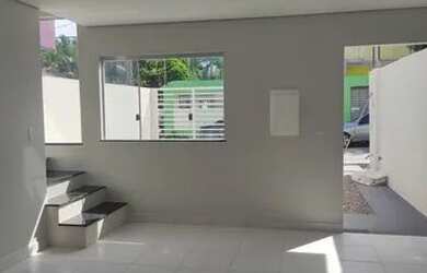 Imagem: A casa possui 3 Dormitórios, 3 Banheiros, 1 Vaga na garagem