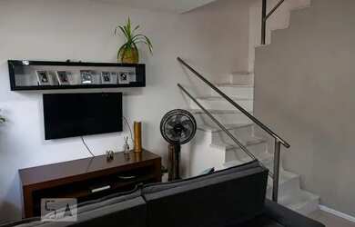 Imagem: A casa possui 3 Dormitórios, 3 Banheiros, 1 Vaga na garagem