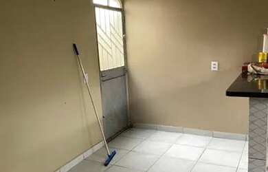 Imagem 4: Aluga-se apartamento 750. Varanda, 1 Banheiroe1 Dormitório