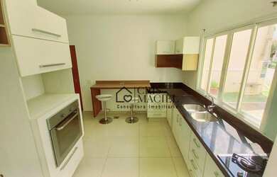 Imagem: A casa em condomínio possui 3 Dormitórios, 3 Banheiros, 2