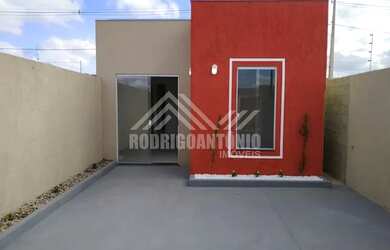 Imagem: A casa possui 3 Dormitórios, 1 Banheiro, 1 Vaga na garagem