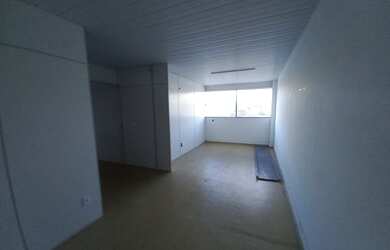 Imagem 9: Ponto comercial em Posto de Gasolina em Avenida de grande fluxo no bairro...