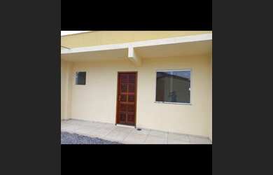 Imagem: A casa possui 1 Dormitório, 1 Banheiro, 1 Vaga na garagem e