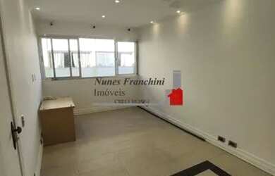 Imagem: O apartamento possui 3 Dormitórios, 1 Banheiro, 1 Vaga na garagem