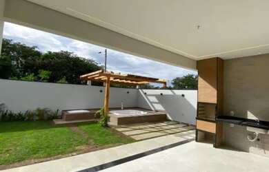 Imagem: A casa em condomínio possui 3 Dormitórios, 2 Banheiros, 2