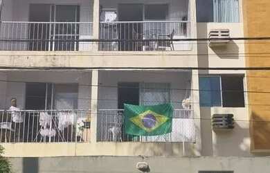 Imagem: O apartamento possui 3 Dormitórios, 1 Banheiro, 1 Vaga na garagem