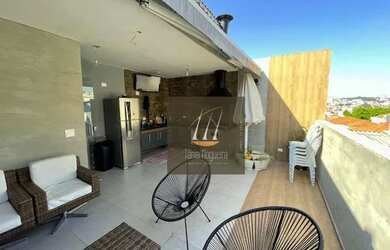 Imagem: A casa possui 3 Dormitórios, 5 Banheiros, 5 Vagas na garagem