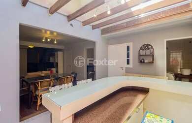 Imagem: A casa em condomínio possui 3 Dormitórios, 4 Banheiros, 2