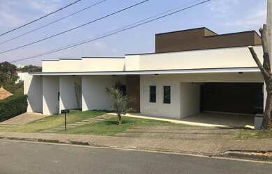 Imagem: A casa em condomínio possui 3 Dormitórios, 5 Banheiros, 4