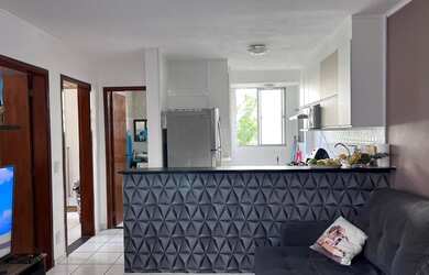 Imagem: O apartamento possui 2 Dormitórios, 1 Banheiro, 1 Vaga na garagem