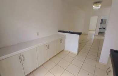 Imagem: A casa em condomínio possui 2 Dormitórios, 1 Banheiro, 2 Vagas