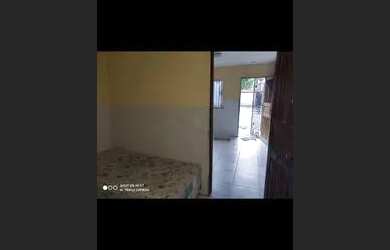 Imagem: A casa possui 1 Dormitório, 1 Banheiro, 1 Vaga na garagem e